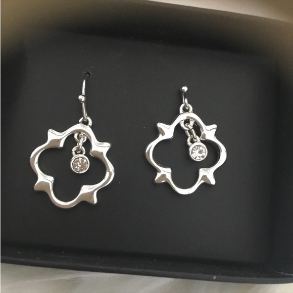 Avon Keystone Long Pendant necklace and earring set silver tone
New in … - Picture 14 of 16